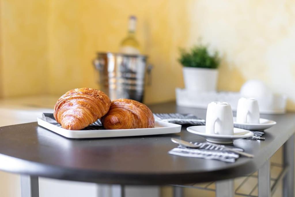 Private Suite In A Guest House With Private Bathroom N3 Roma Eksteriør bilde